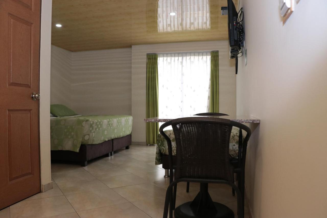 Hoteles Bogota Inn Park Way Zewnętrze zdjęcie
